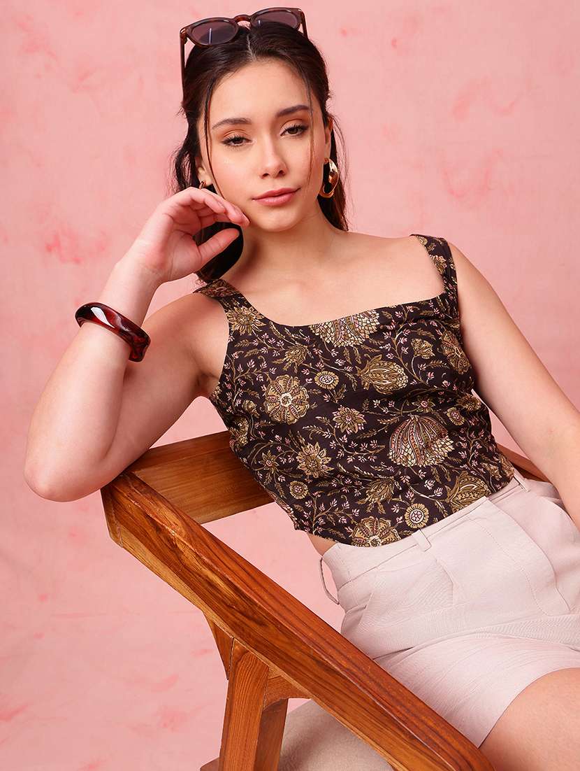 women floral printed sleeveless ethnic top