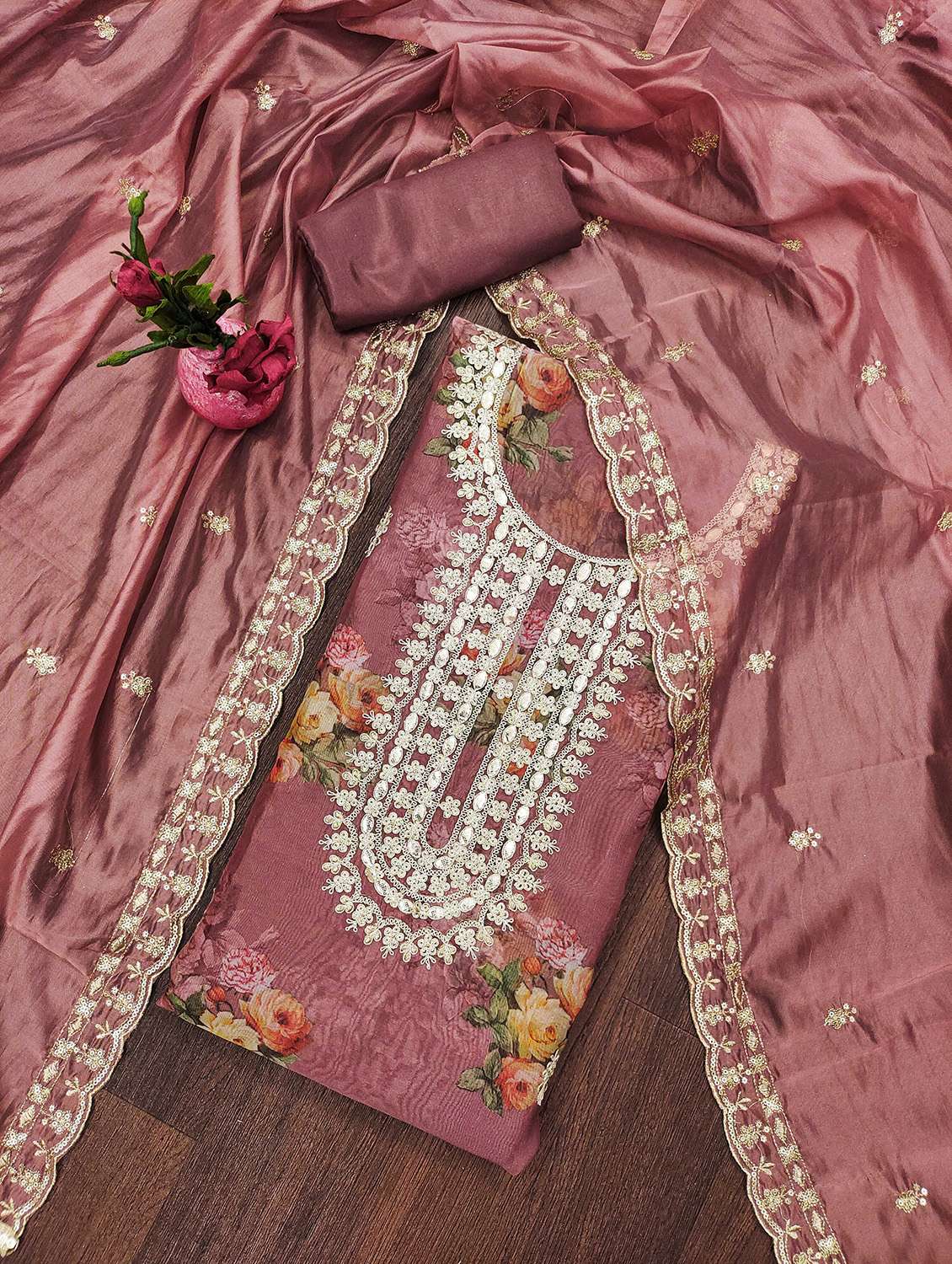 women floral printed unstitched suit set