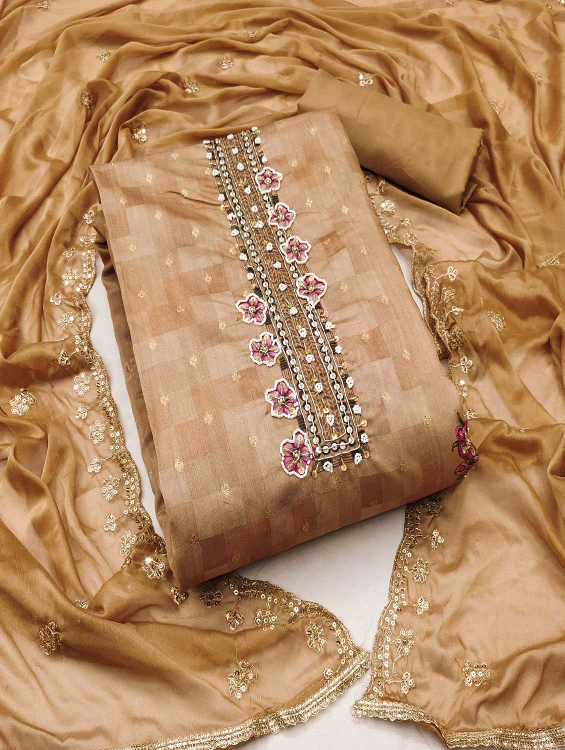 women floral embroidered unstitched suit set