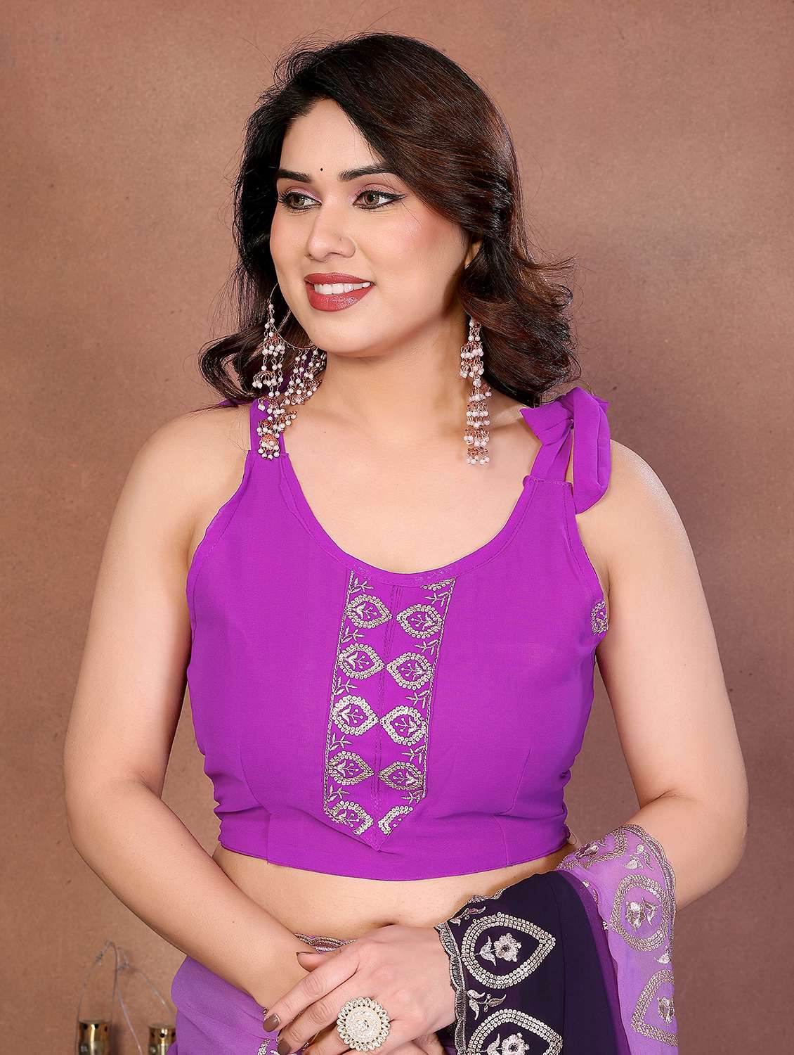 women ombre embroidered saree with blouse - 22416310 -  Standard Image - 5