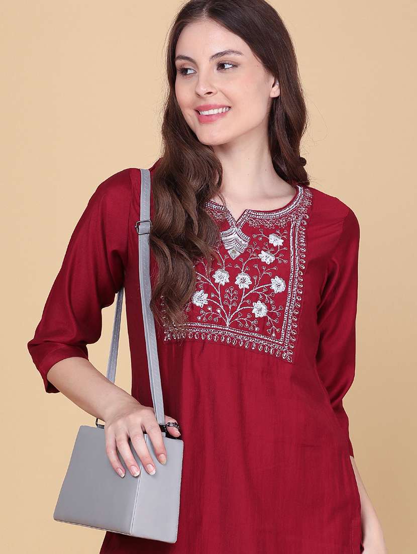Women Embroidered Three Quarter Sleeve Straight Kurta - 22417361 -  Standard Image - 5