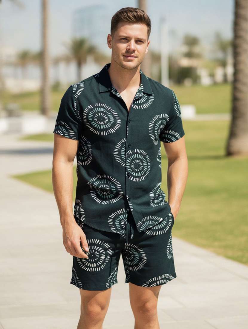 men printed short sleeve shorts & shirt co-ord set
