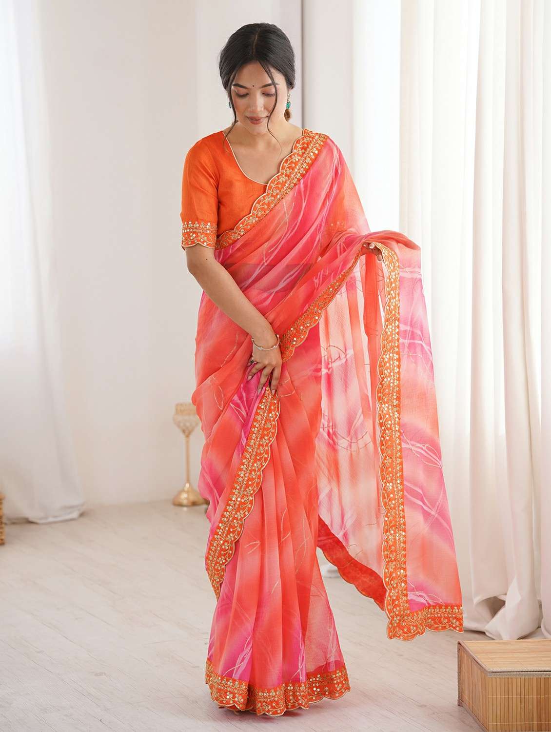women printed bordered saree with blouse