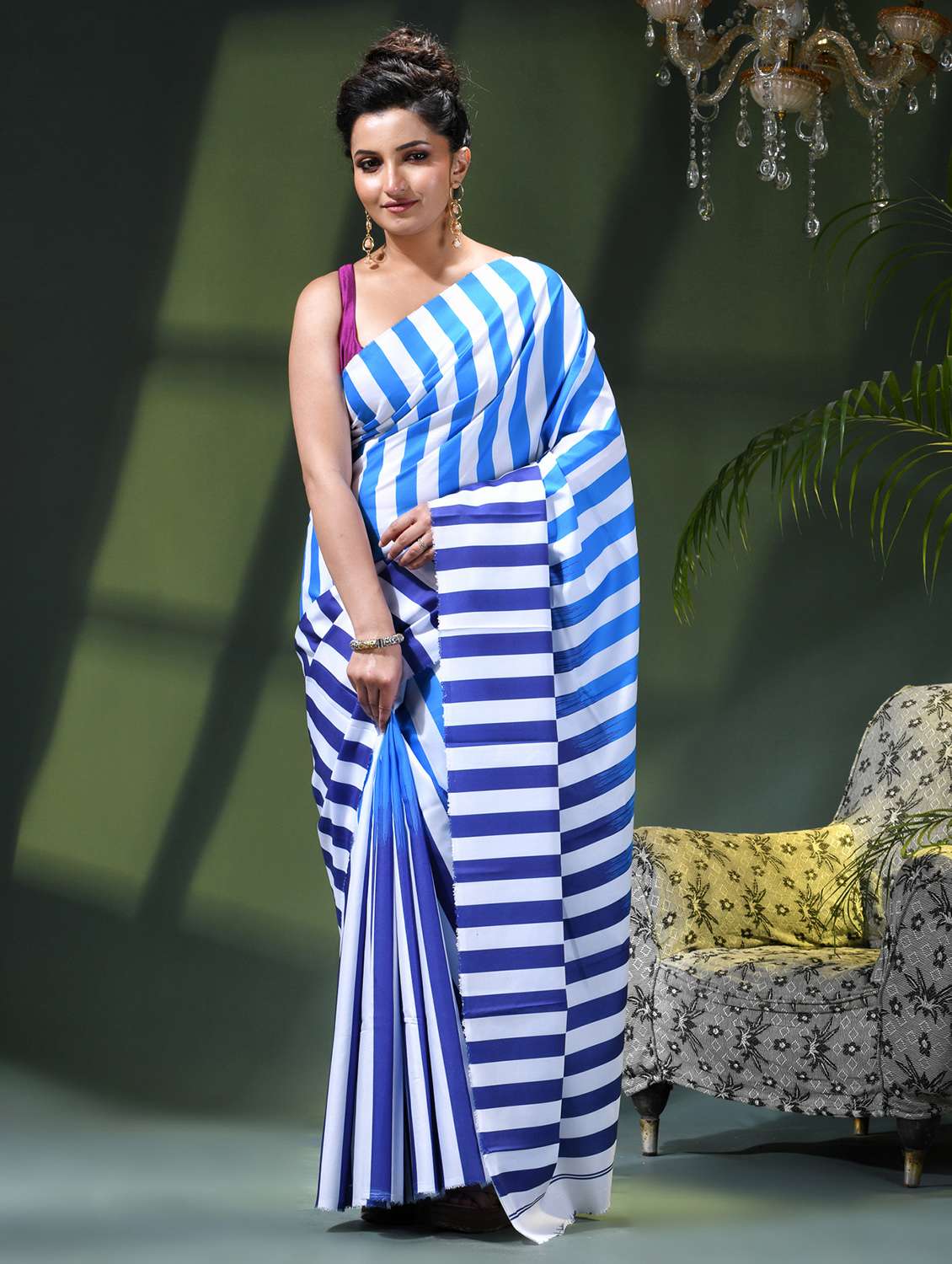 women striped printed saree