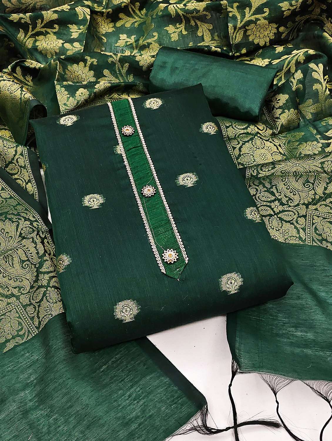 women self design unstitched suit set