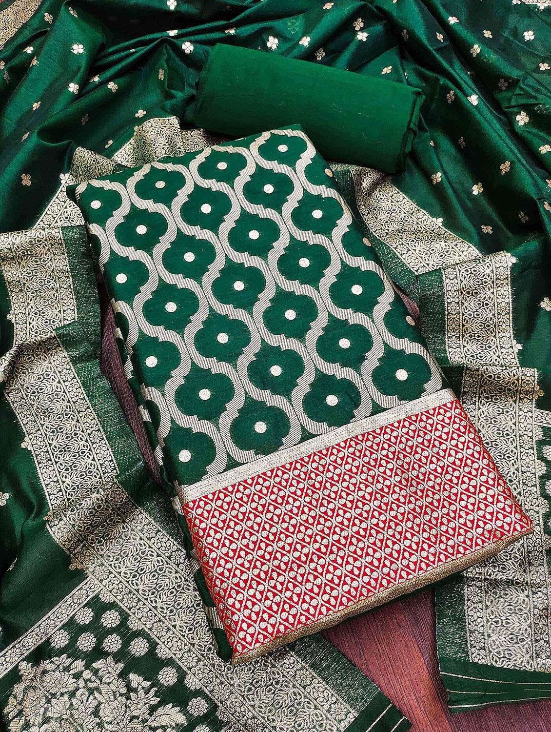 women self design unstitched suit set