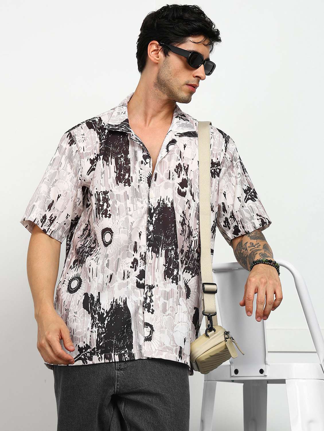 men printed short sleeve loose fit casual shirt