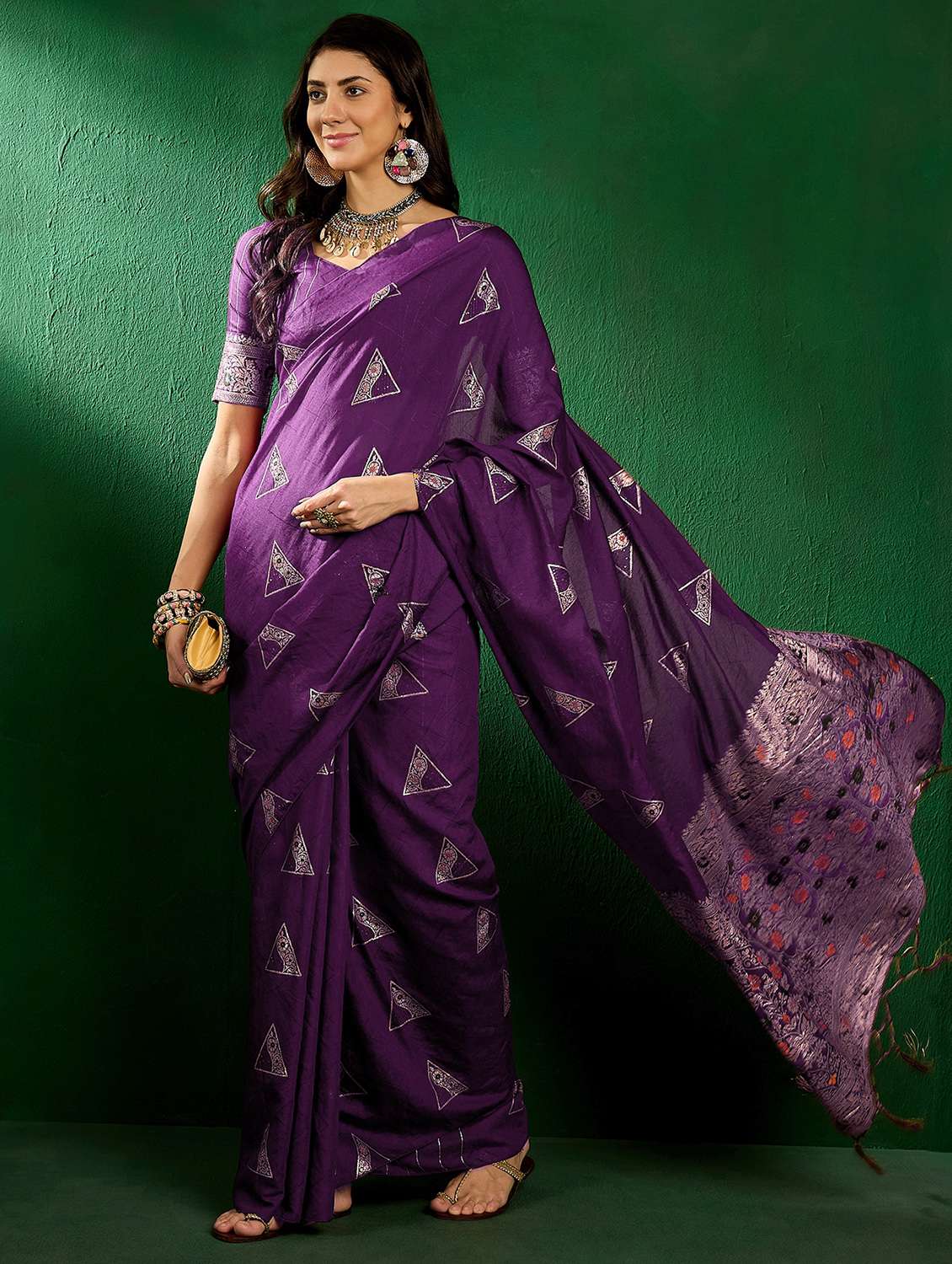 Women Self Design Banarasi Saree With Blouse - 22424320 -  Standard Image - 3