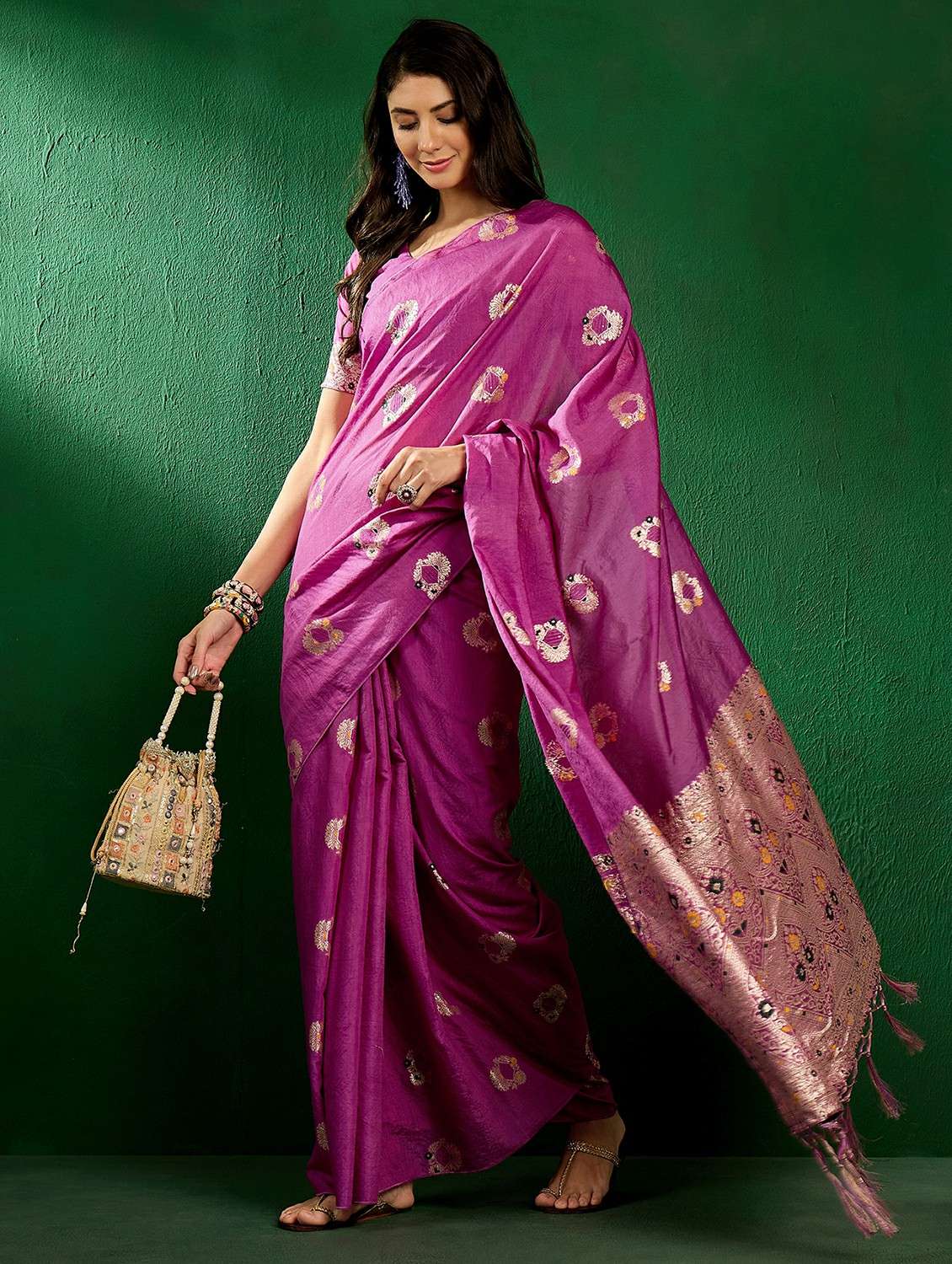 women self design banarasi saree with blouse - 22424321 -  Standard Image - 3