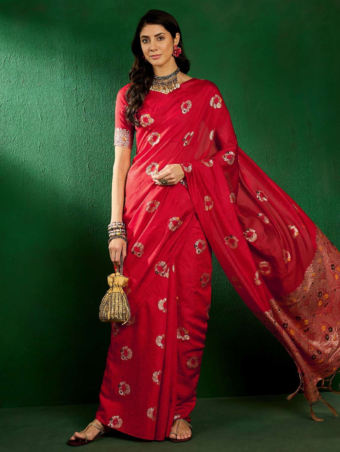 women self design banarasi saree with blouse - 22424323 -  Standard Image - 3