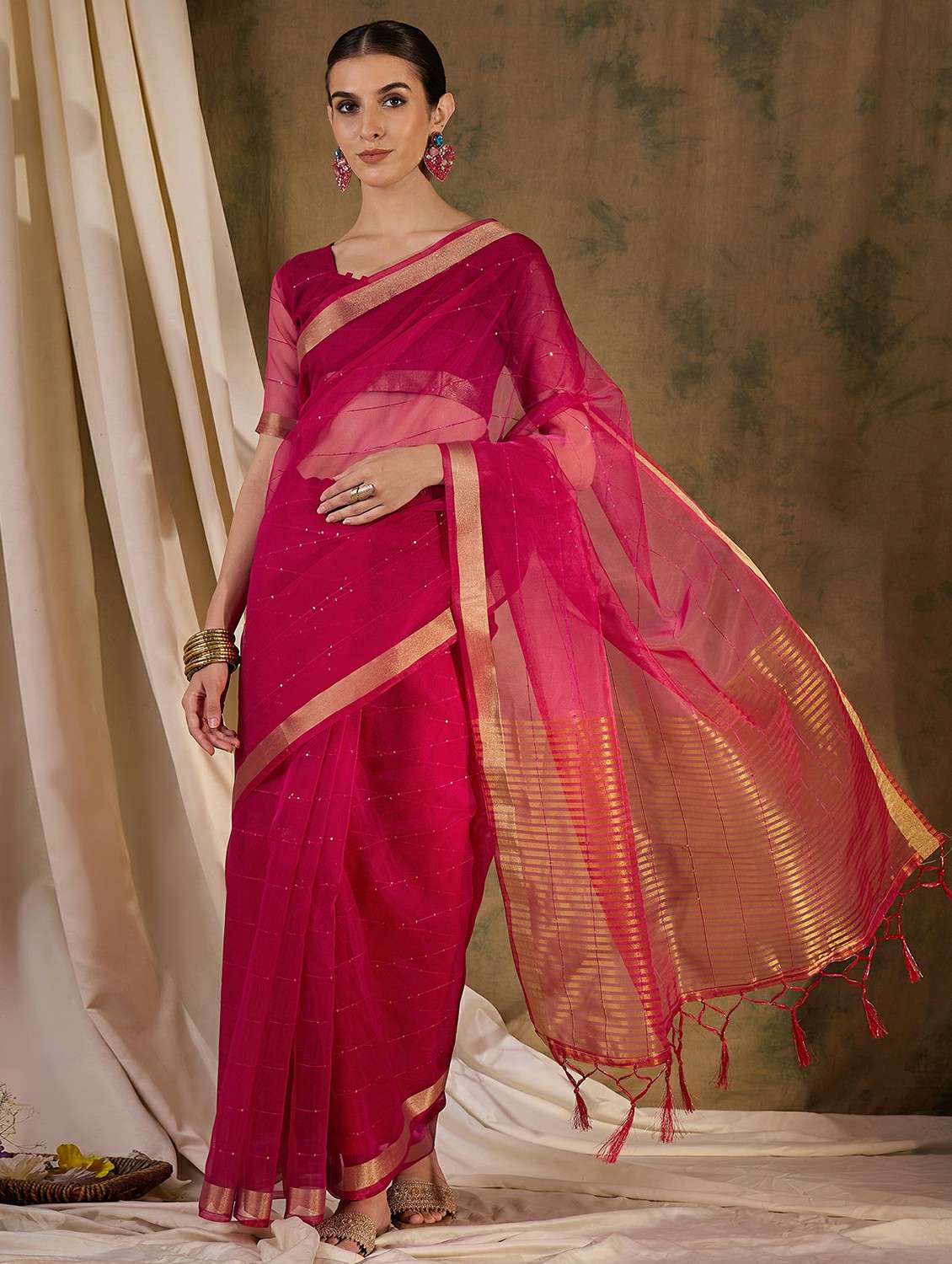 women solid with work bordered saree with blouse