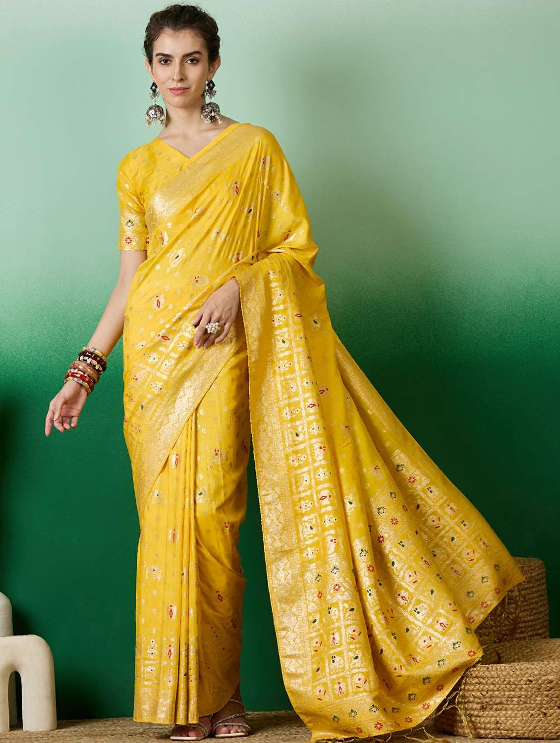 women self design banarasi saree with blouse