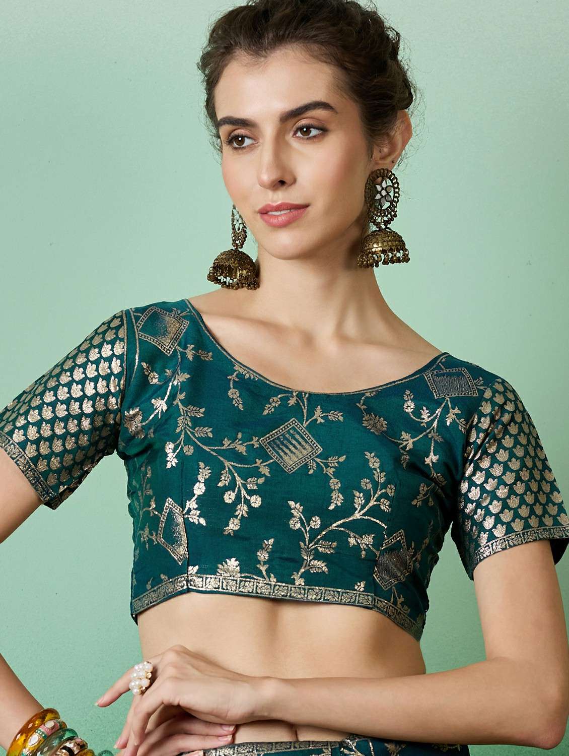 Women Self Design Banarasi Saree With Blouse - 22424372 -  Standard Image - 5