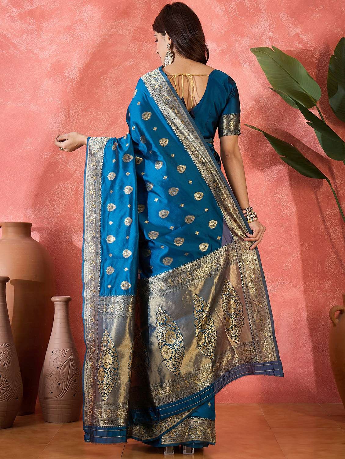 women self design banarasi saree with blouse - 22424682 -  Standard Image - 3