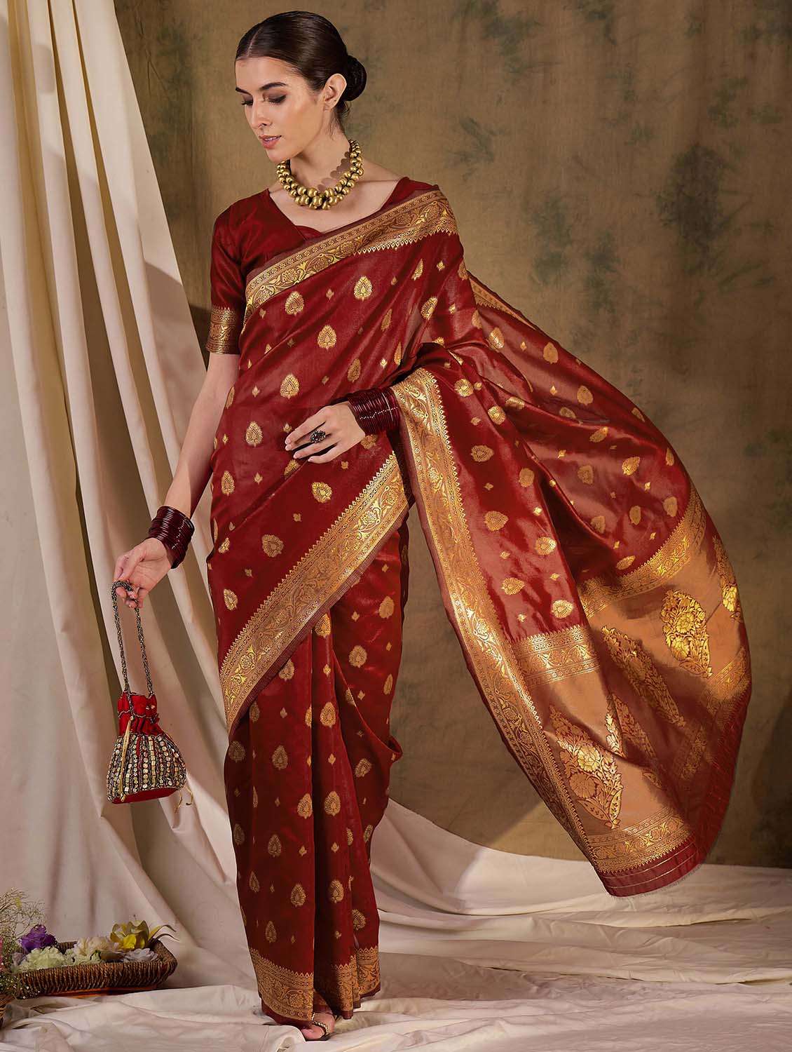 women self design banarasi saree with blouse