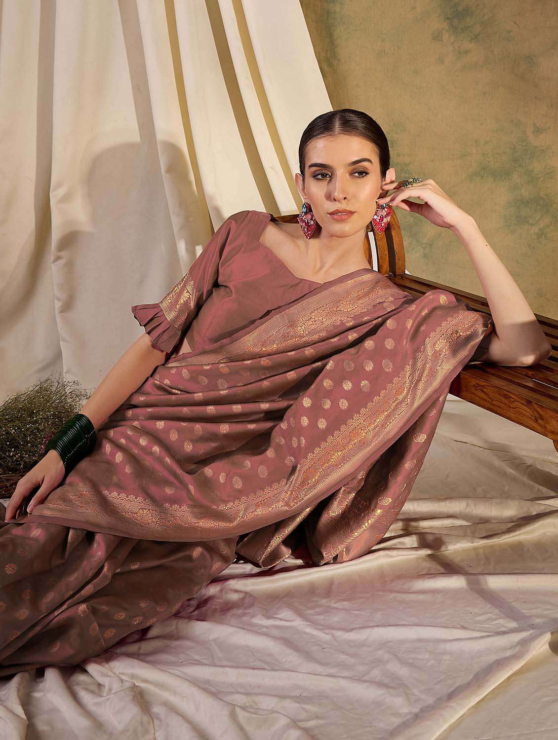 women self design banarasi saree with blouse - 22424688 -  Standard Image - 3