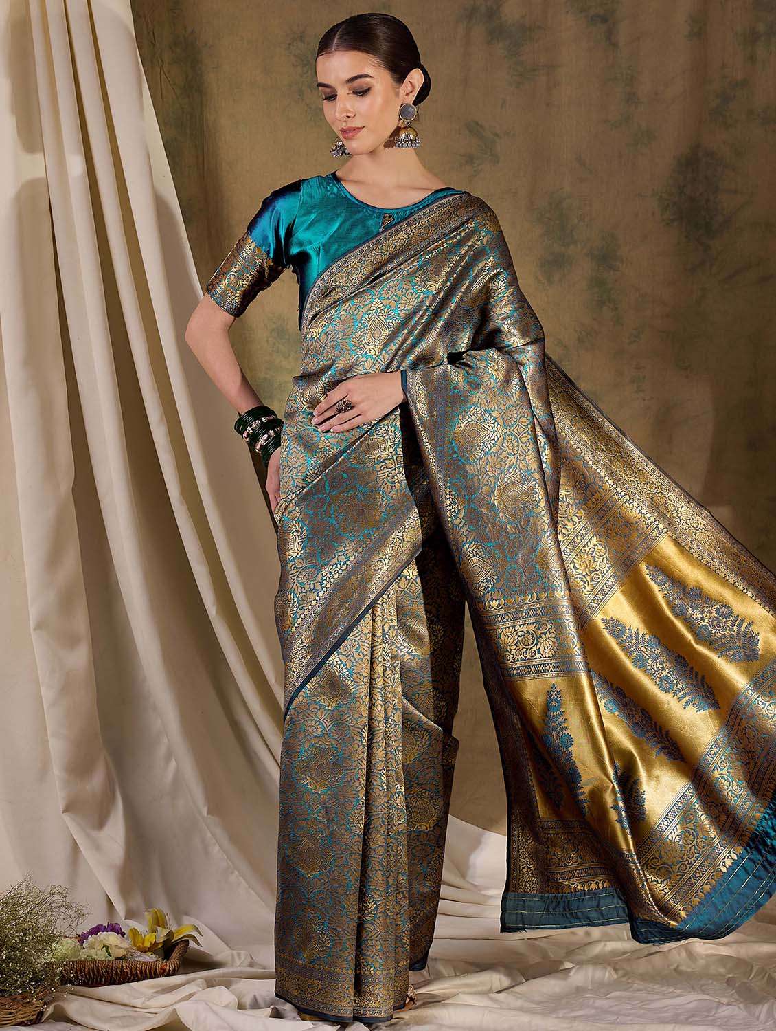 women self design banarasi saree with blouse