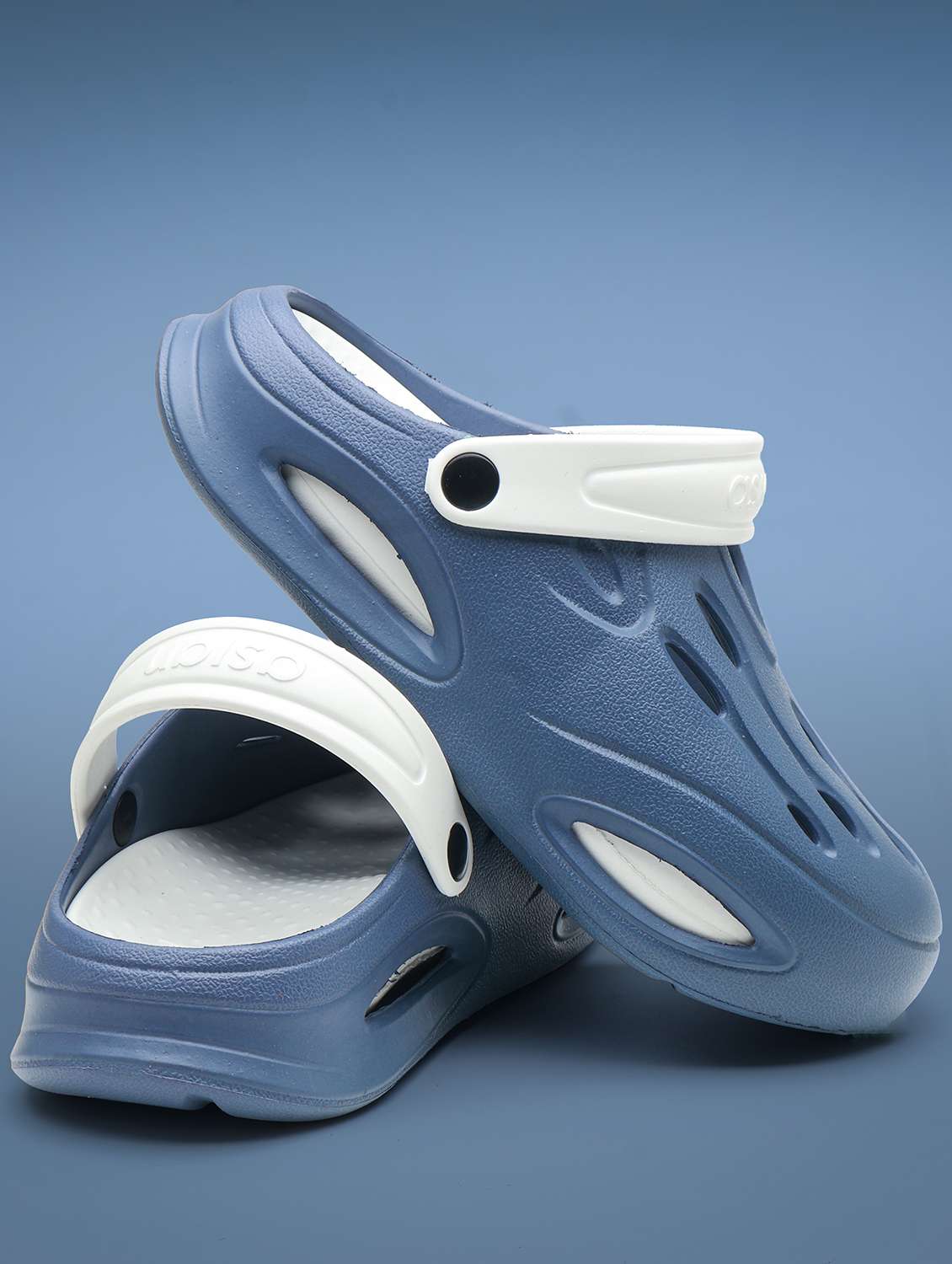men solid slip on clog