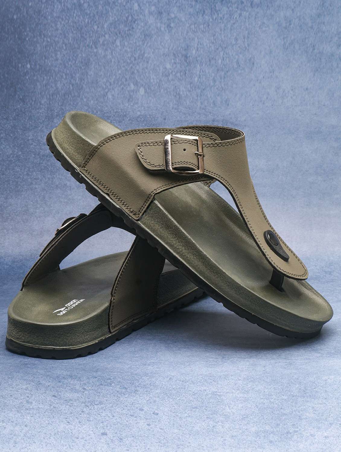 men solid toe seperator sandal