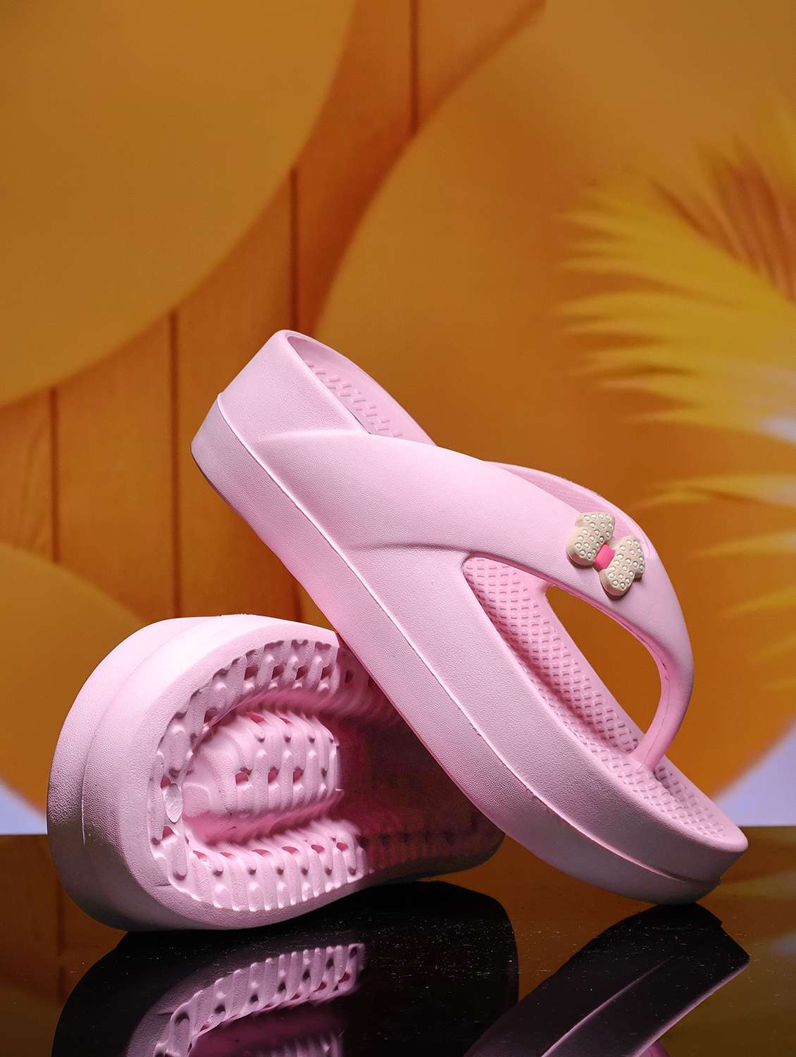 women solid open toe flip flop
