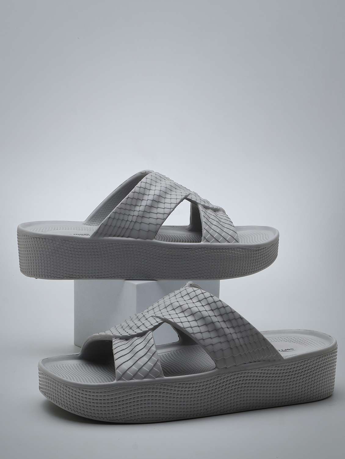 women grey slippers flip flop