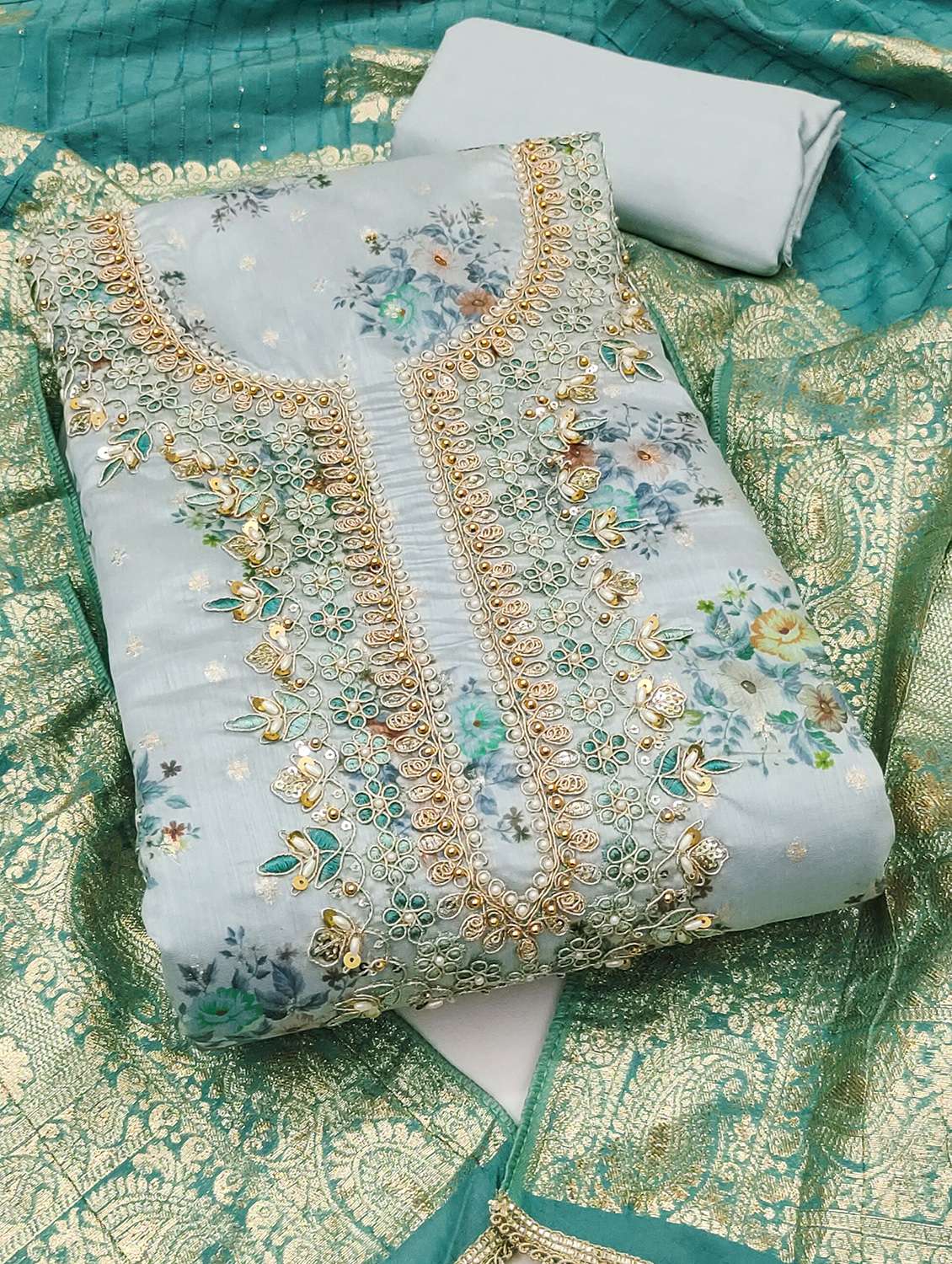 Women Floral Printed Unstitched Suit Set - 22431172 -  Standard Image - 3