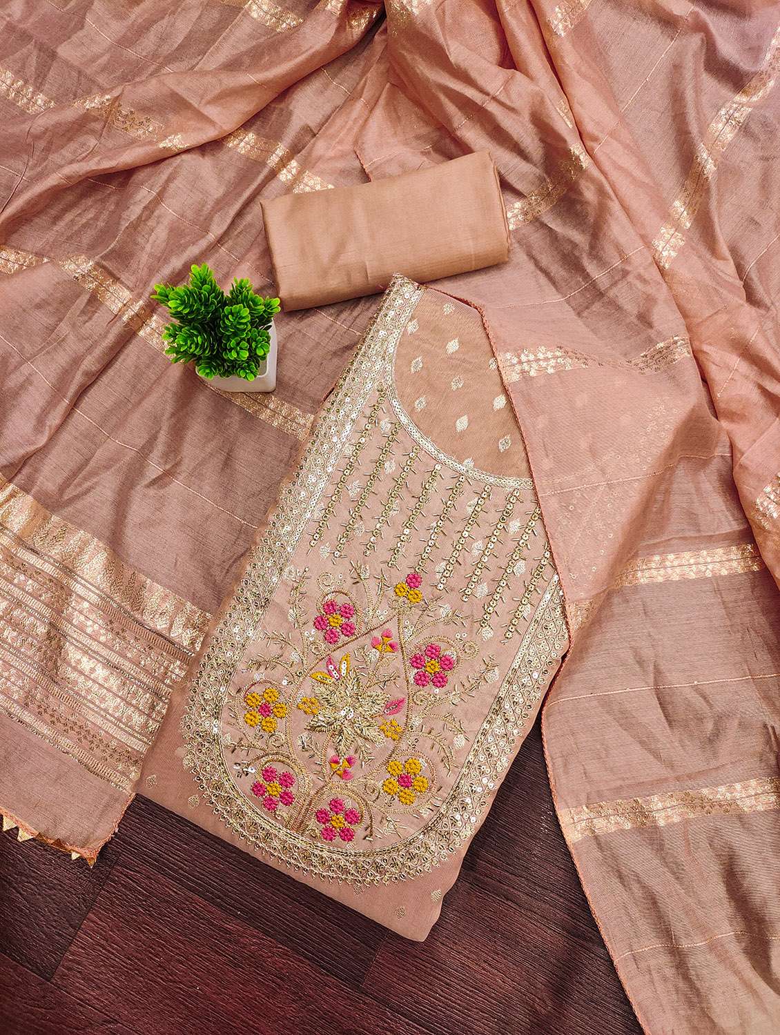 women self design unstitched suit set