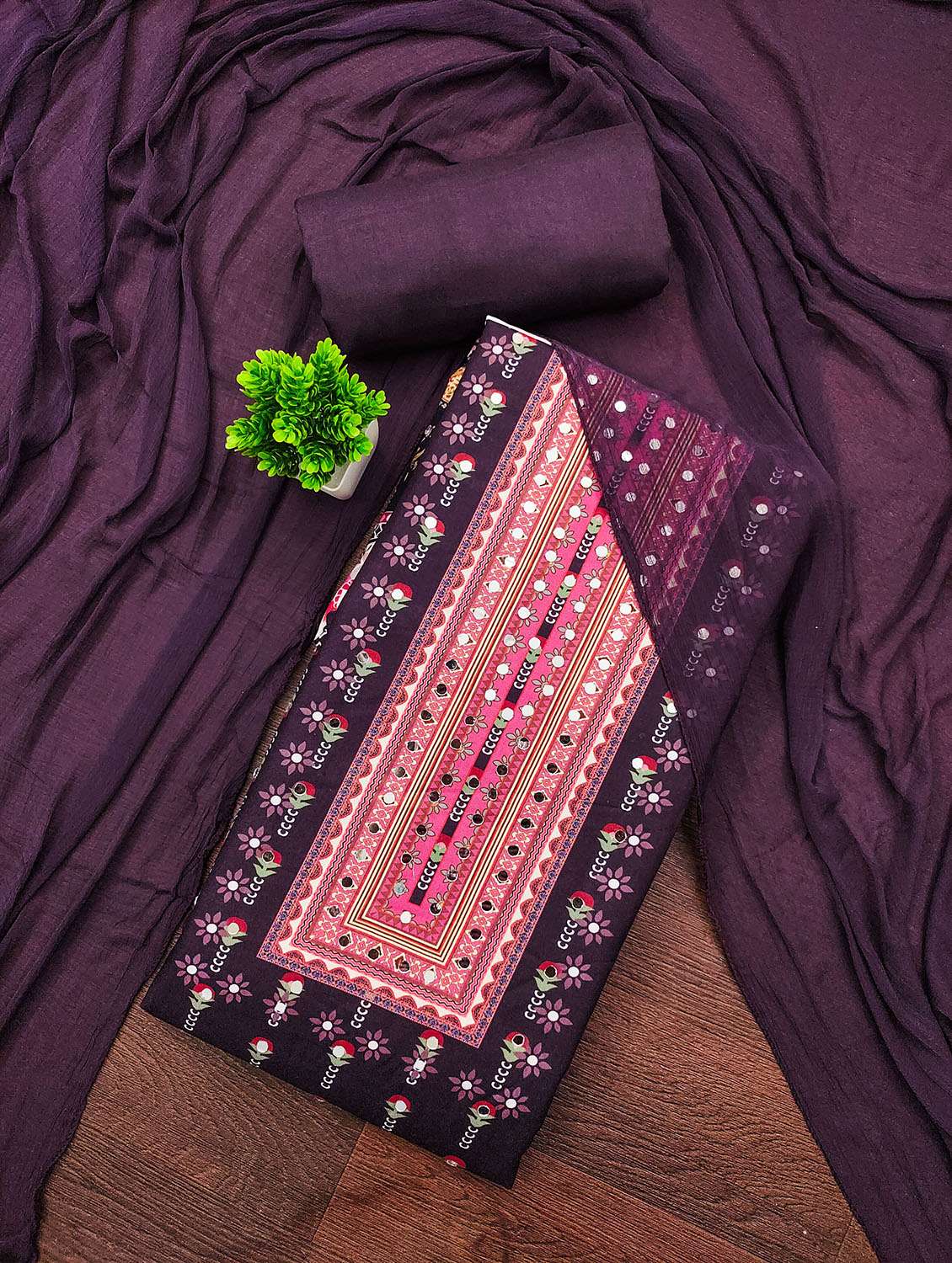 women printed unstitched suit set