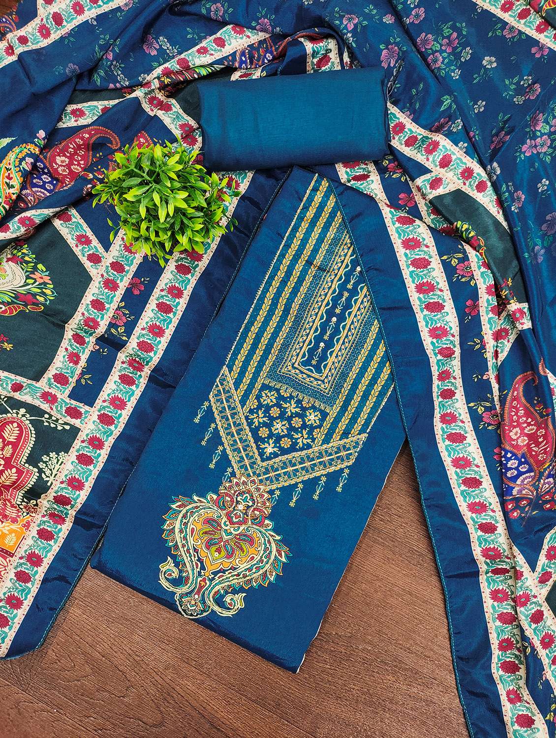 women printed unstitched suit set