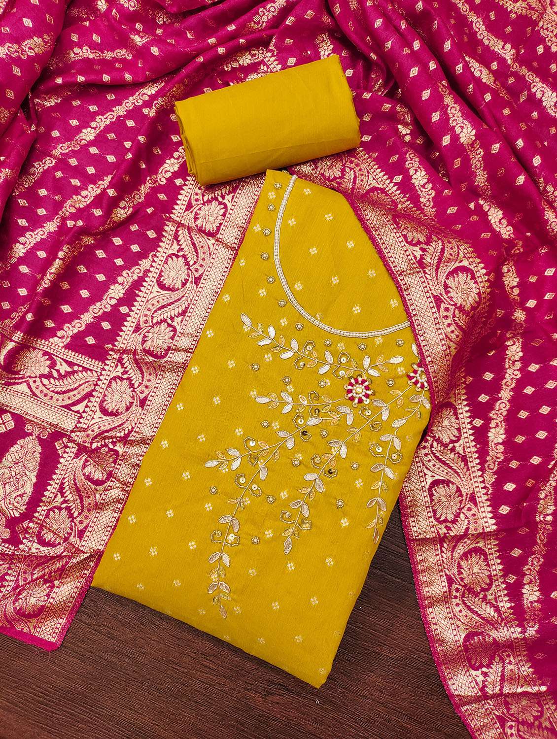 women self design unstitched suit set