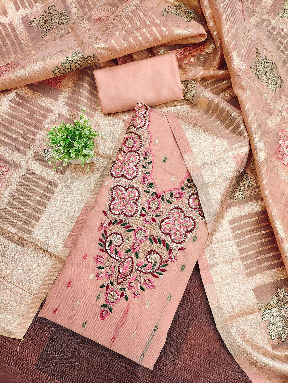 women self design unstitched suit set