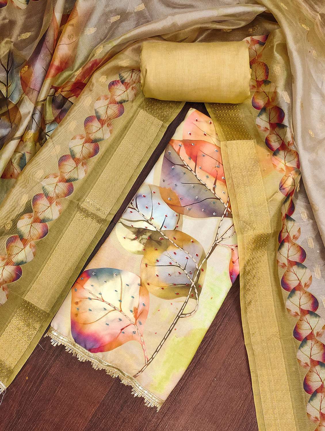 women printed unstitched suit set