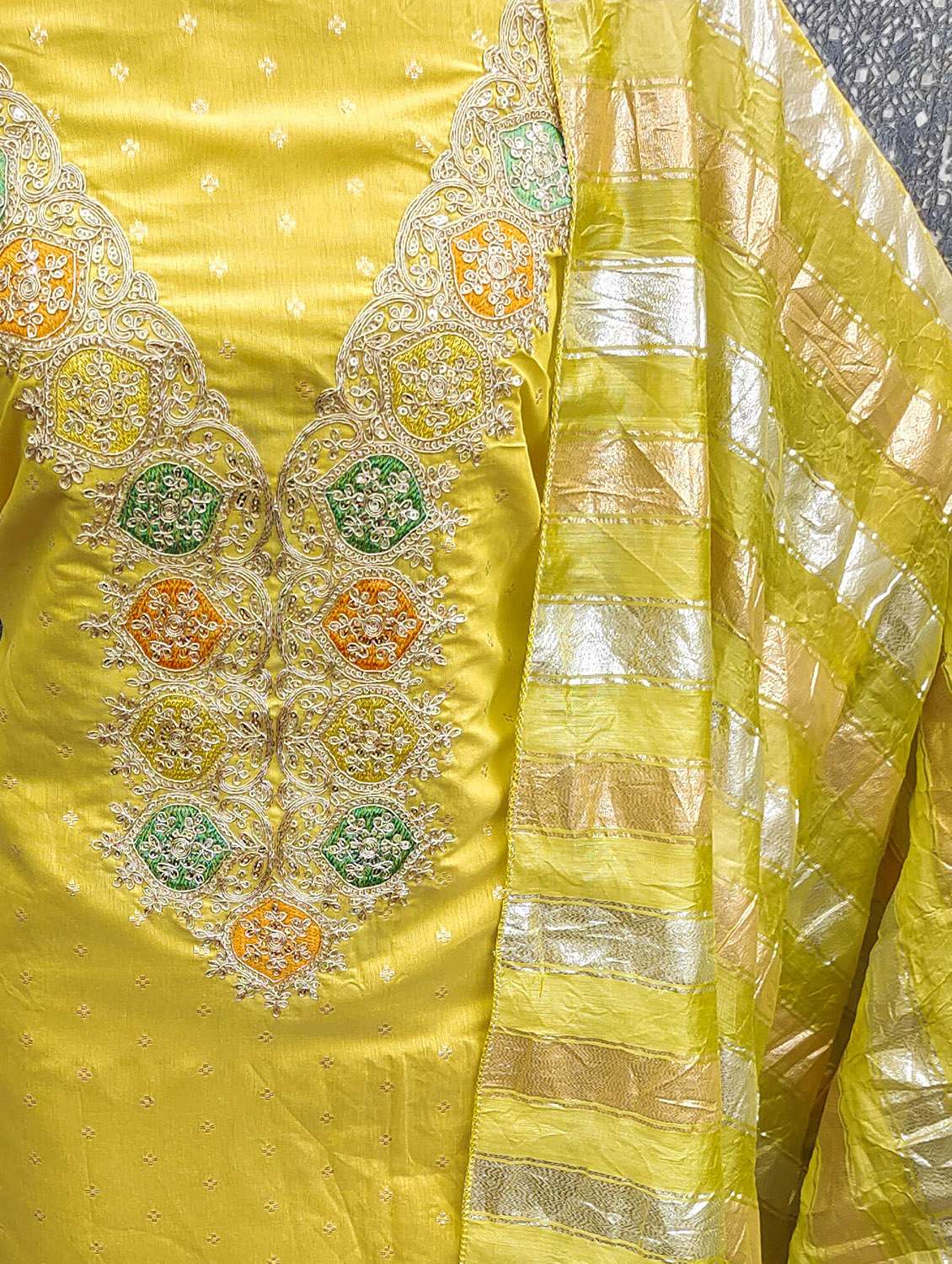 women self design unstitched suit set - 22432108 -  Standard Image - 3