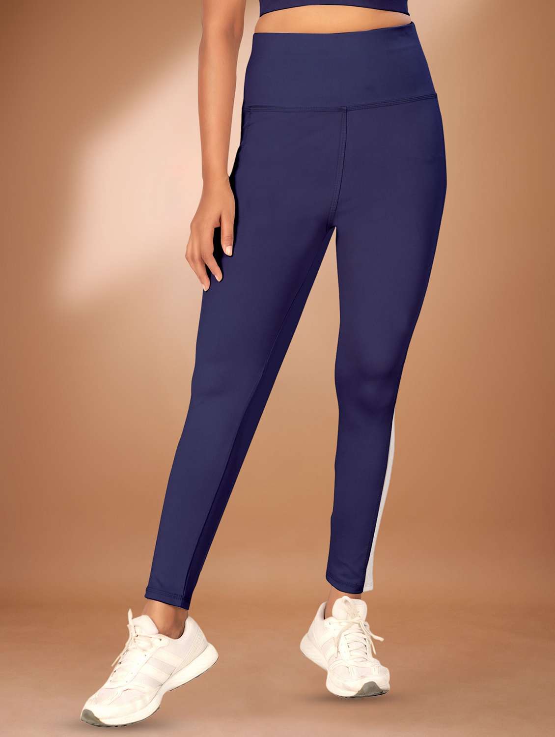 women solid mid rise yoga pants