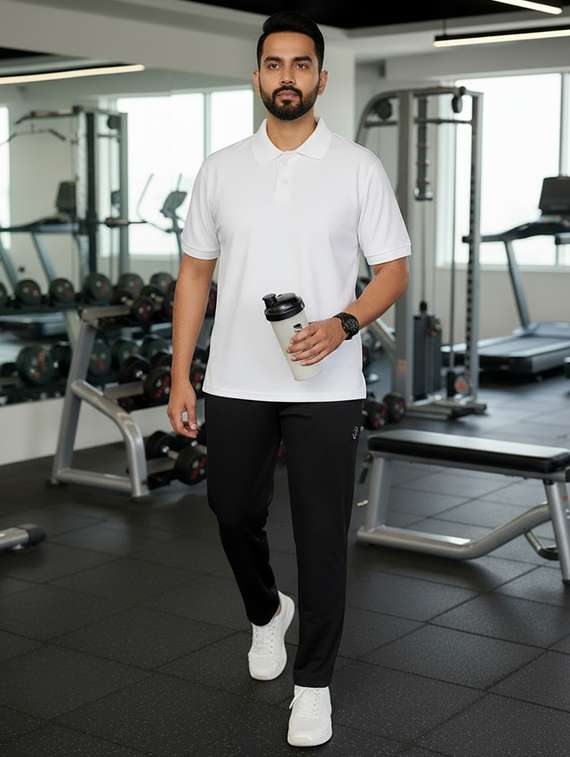 men white lycra blend plain t-shirt - 22432827 -  Standard Image - 5