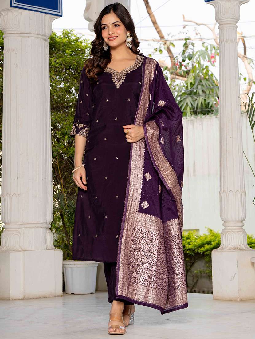 women solid with work three quarter sleeve kurta pant with dupatta set