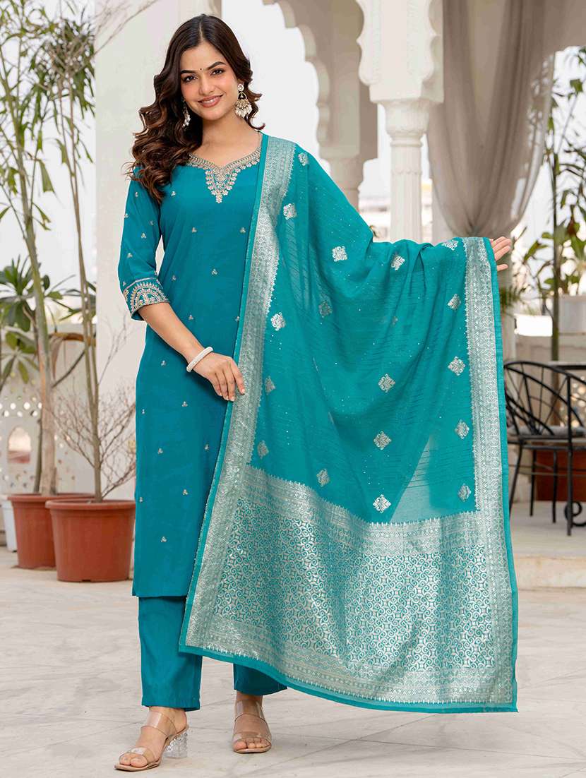 women solid with work three quarter sleeve kurta pant with dupatta set