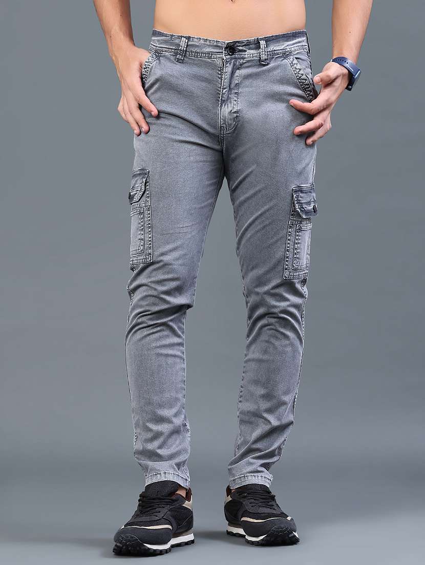 men solid mid rise regular fit cargo pant