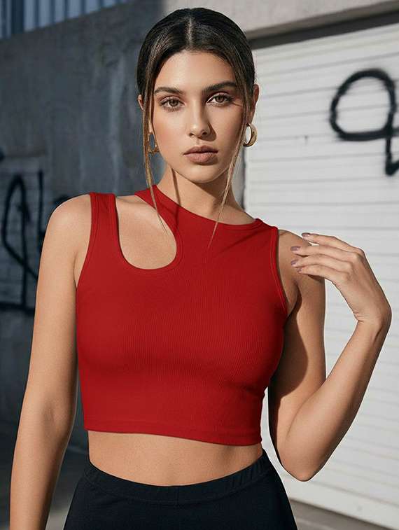 women solid sleeveless crop top