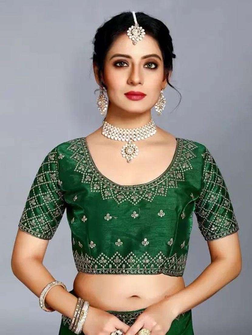 women solid with bordered saree with blouse - 22437600 -  Standard Image - 3