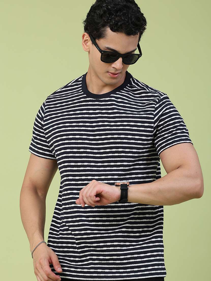 men printed round neck regular fit t-shirt