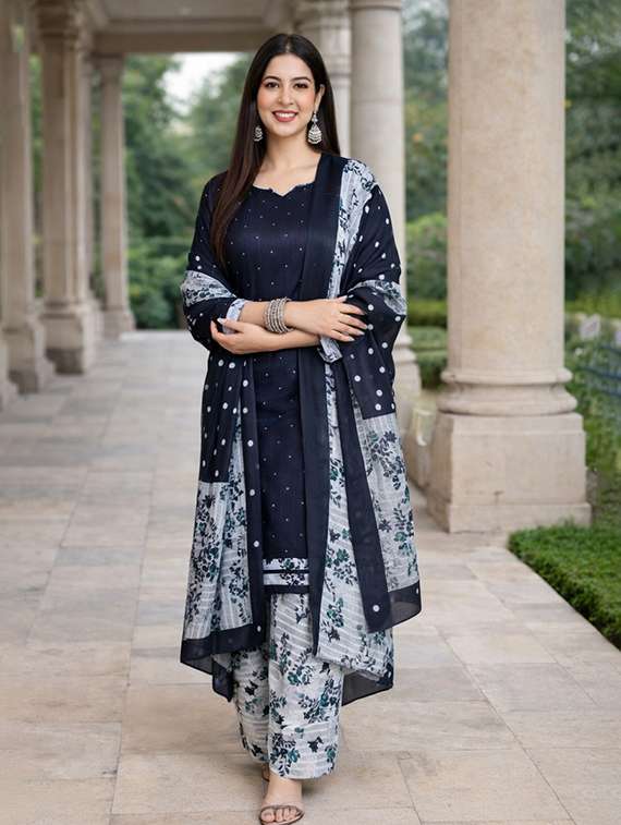 women printed three quarter sleeve kurta salwar with dupatta set