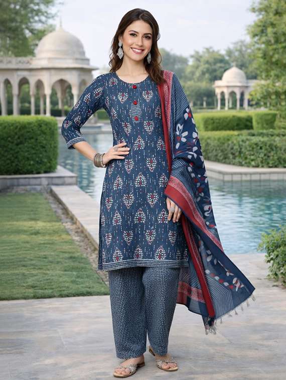 women printed three quarter sleeve kurta salwar with dupatta set