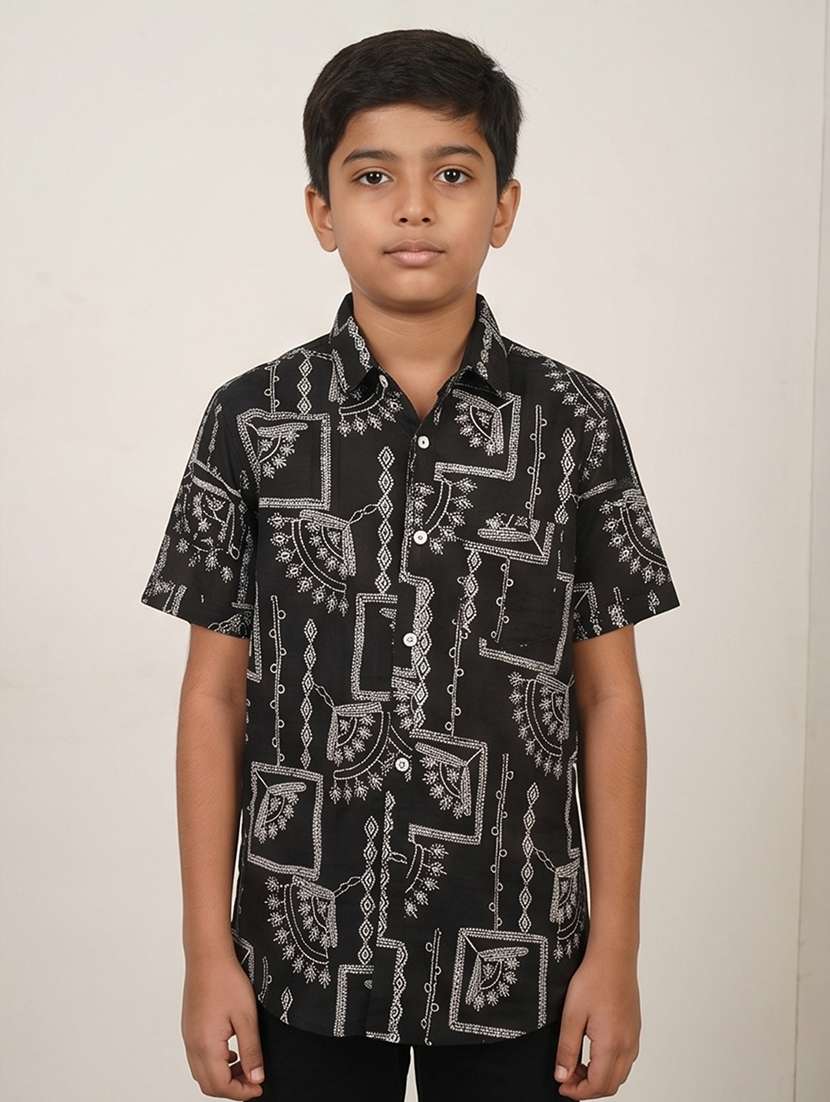boys embroidered short sleeves regular fit shirt