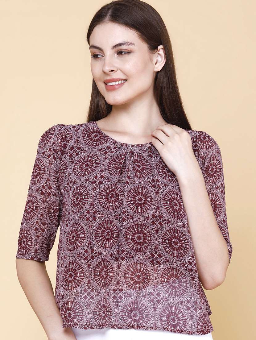 women printed round neck three quarter sleeves top