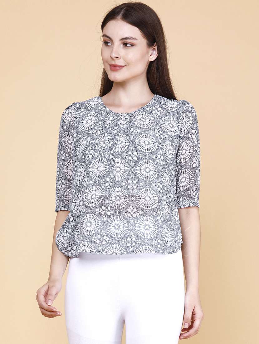 women printed round neck three quarter sleeves top