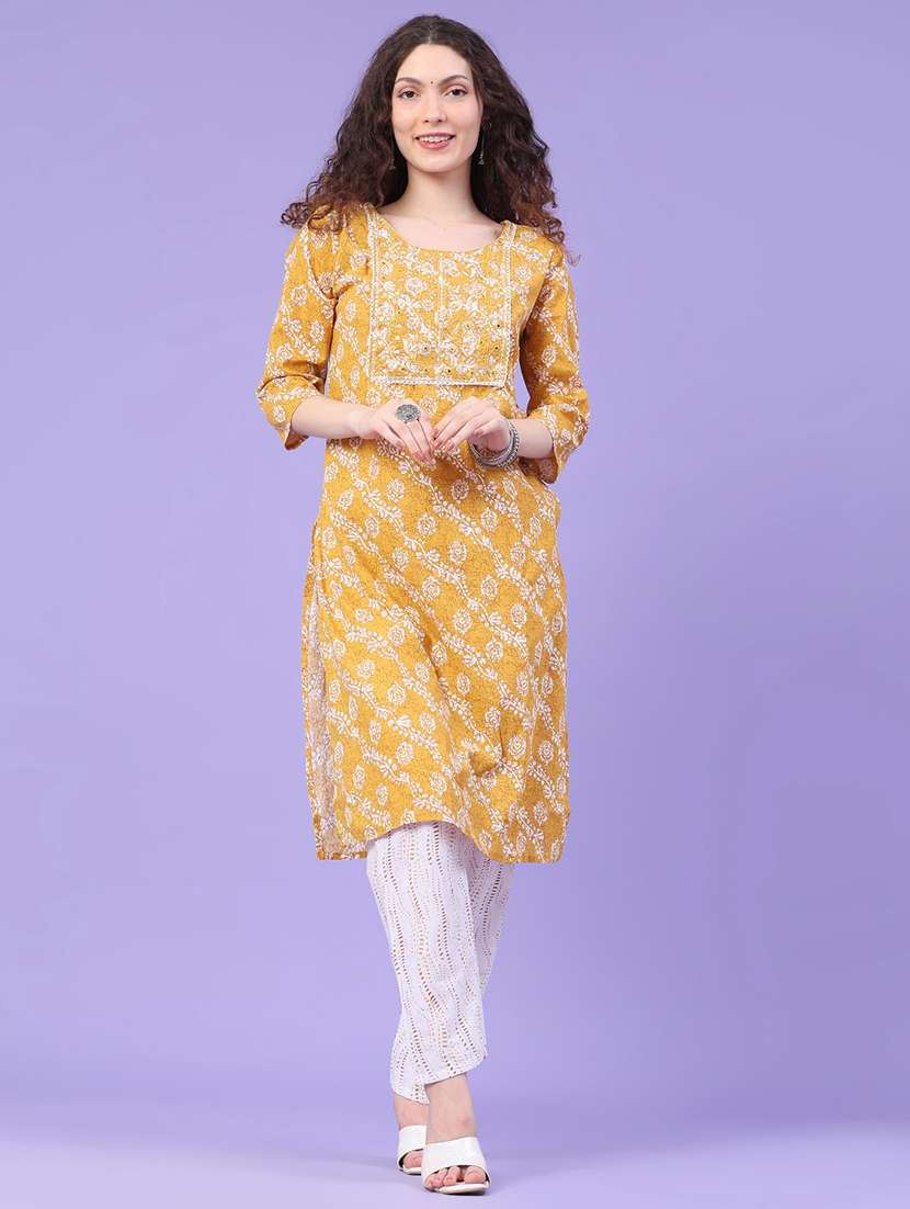 women printed three quarter sleeve kurta pant set