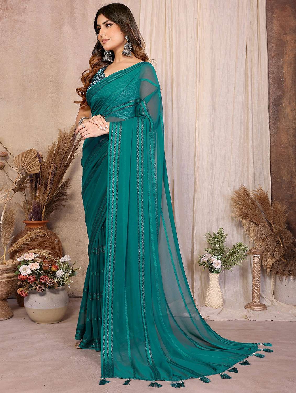 women self design plain saree with blouse - 22439660 -  Standard Image - 3