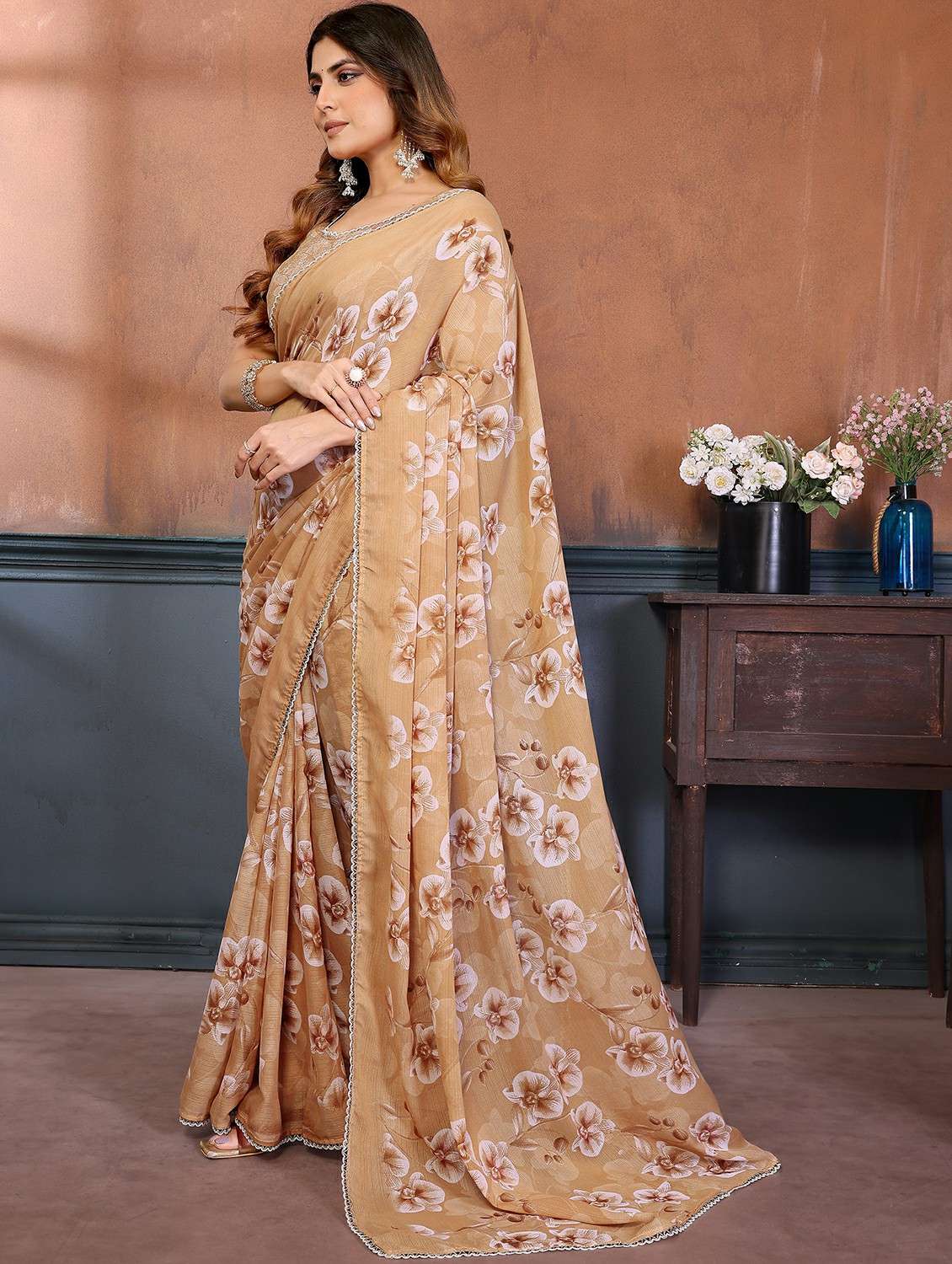 women floral printed saree with blouse - 22439669 -  Standard Image - 3