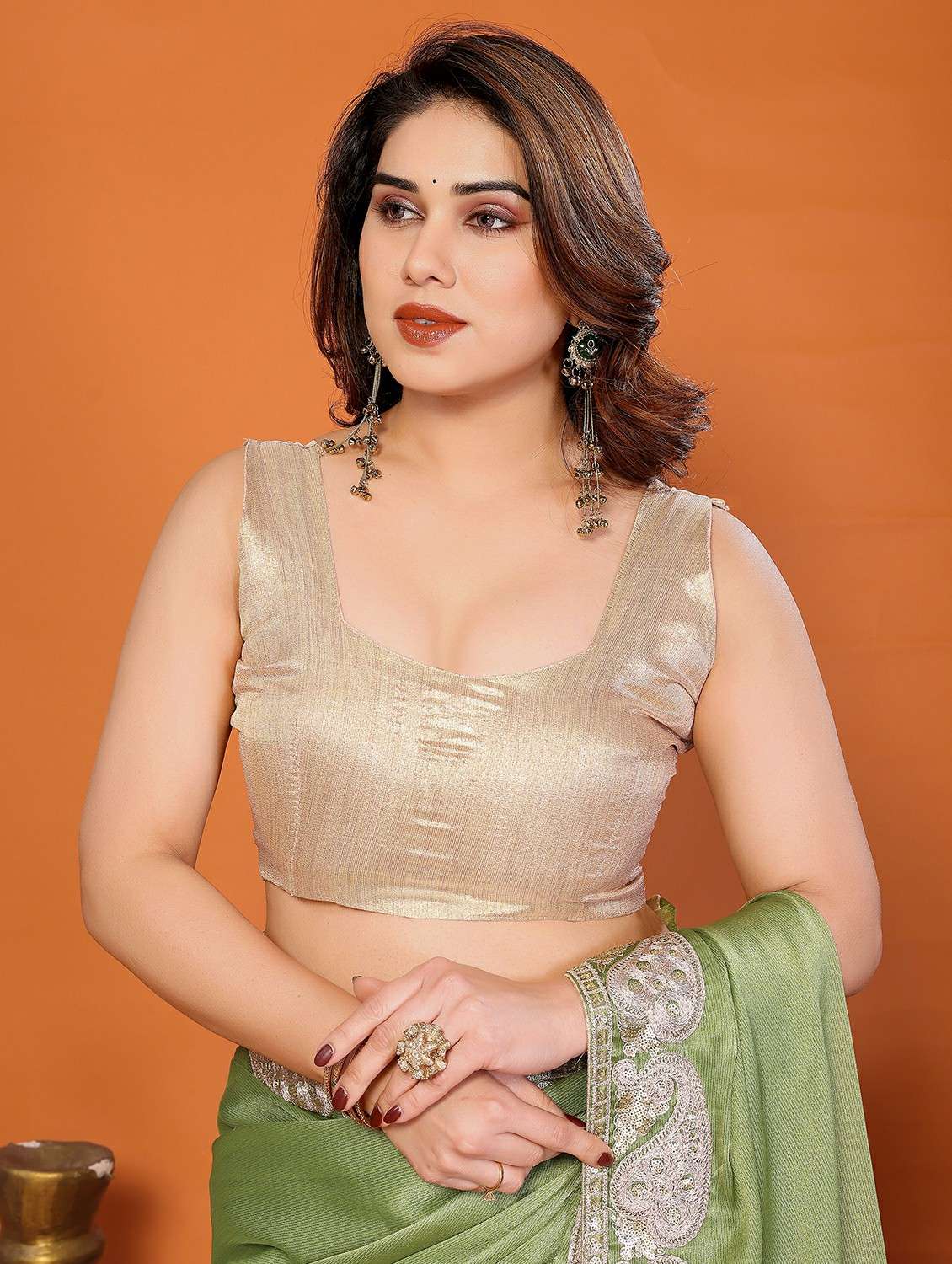 women solid with bordered saree with blouse - 22439673 -  Standard Image - 5